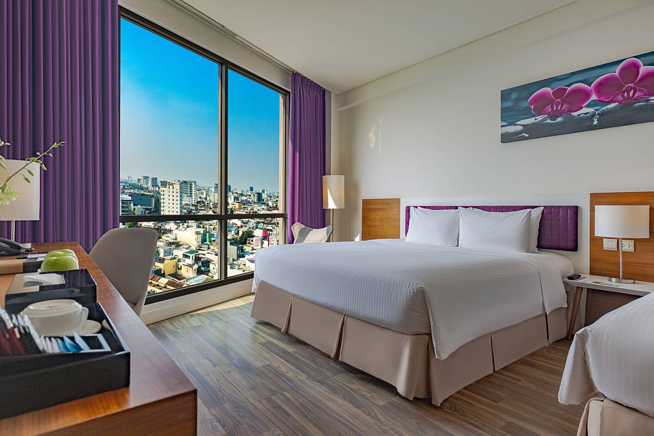 Vanda Hotel in Danang City Center - Book a Luxury hotel 5 mins from Danang  International Airport